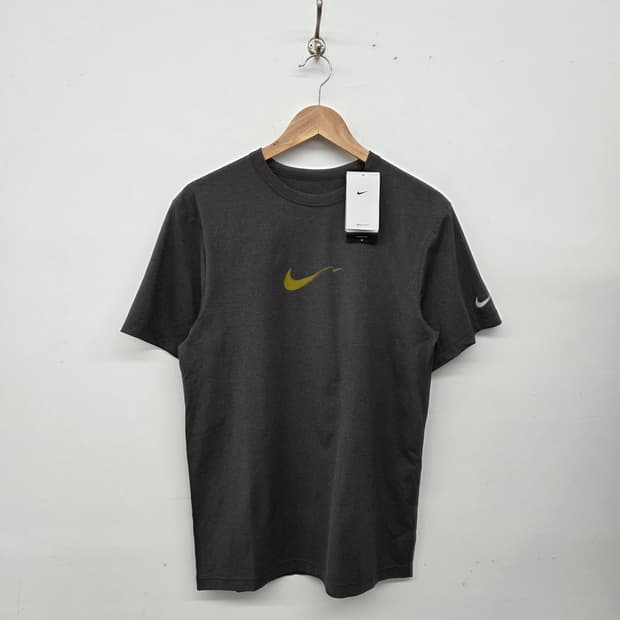 나이키 스우시 반팔 티셔츠 회색 남m