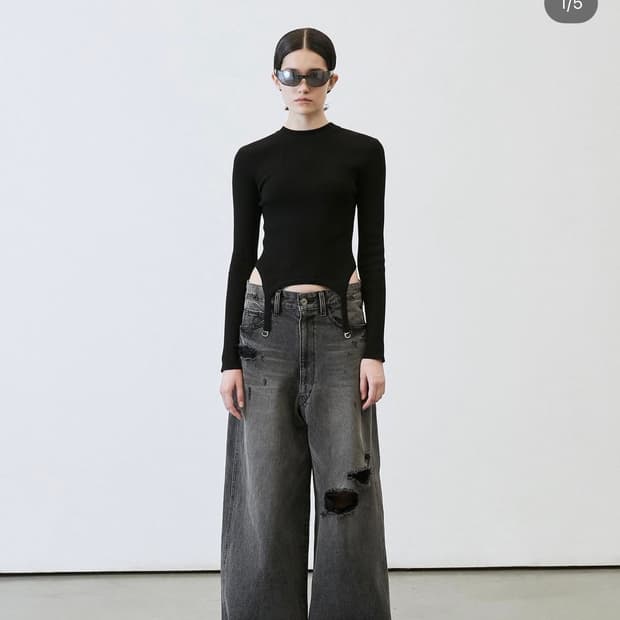 DESTRESSED WIDE-LEG DENIM PANTS