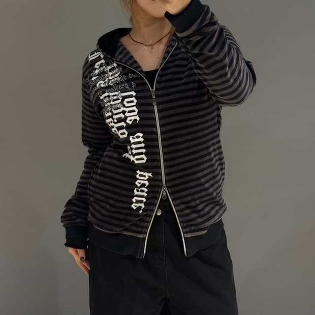 stripe pattern lettering hood zip-up