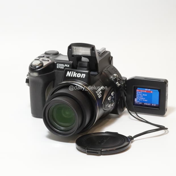 니콘 쿨픽스 5700