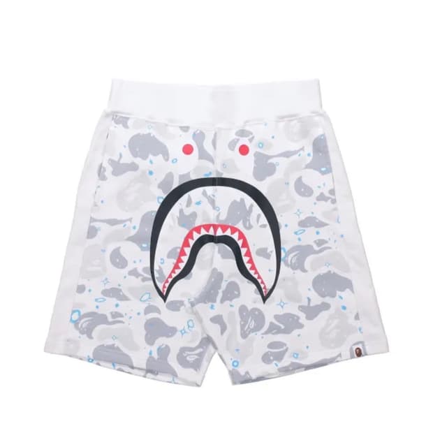 베이프 샤크 스페이스 카모 흰색 숏팬츠 새상품