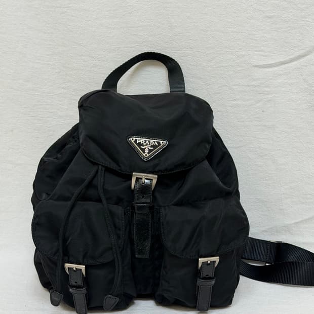 정품 프라다 포코노 나일론 투포켓 스몰 블랙