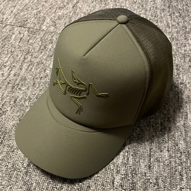 [새상품] 아크테릭스 버드 커브드 트러커 모자