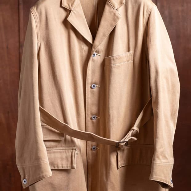 타이가 타카하시 벨티드 코트 (40)