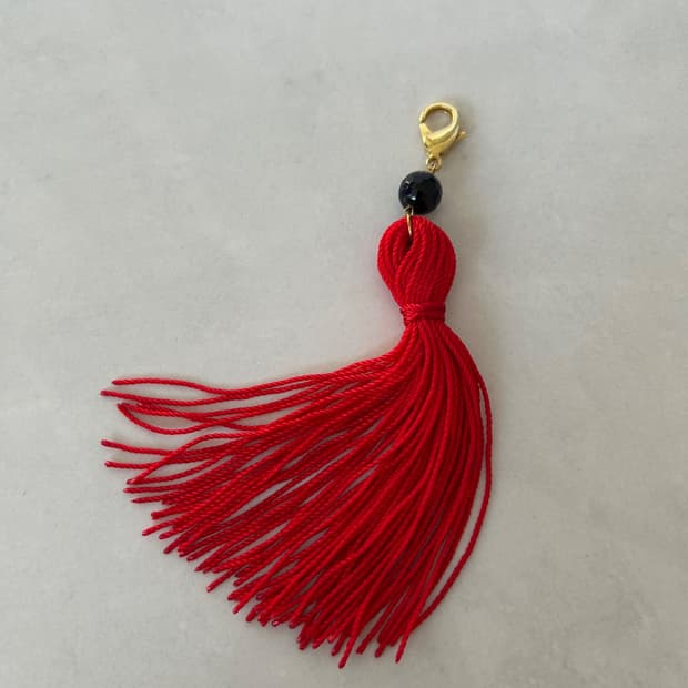 long tassel 긴 태슬