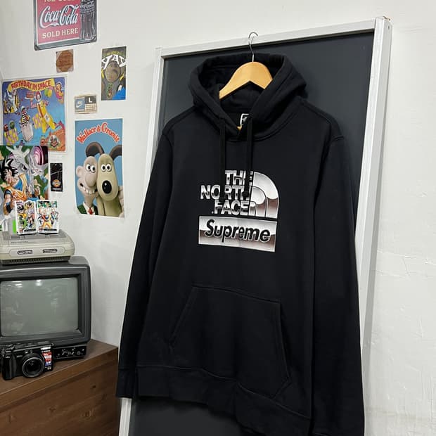 18ss Supreme 슈프림 노스페이스 메탈릭 로고 풀오버 후드티