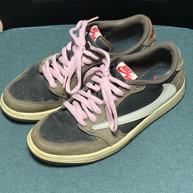 트래비스 스캇 조던 로우 모카