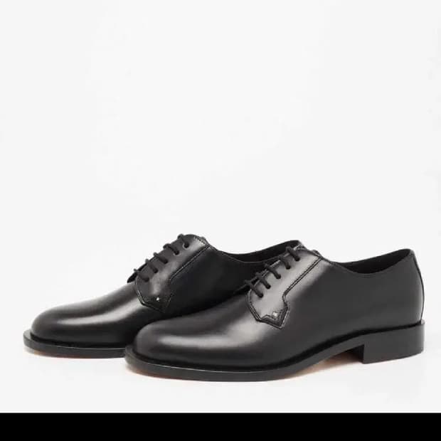 [새제품] 발렌티노 더비슈즈 락스터드 레더 정장구두 신발 수트 구두