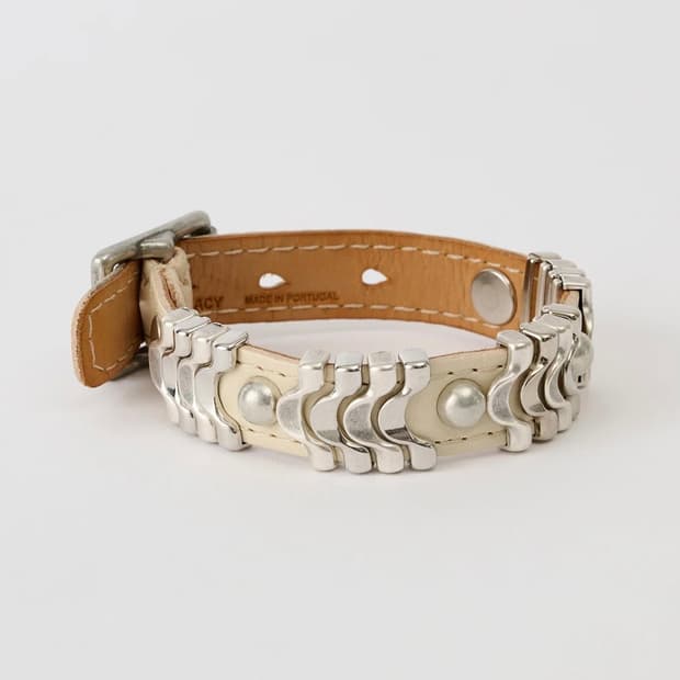 아워레가시 26ss WAVE BRACELET 팔찌/에크루