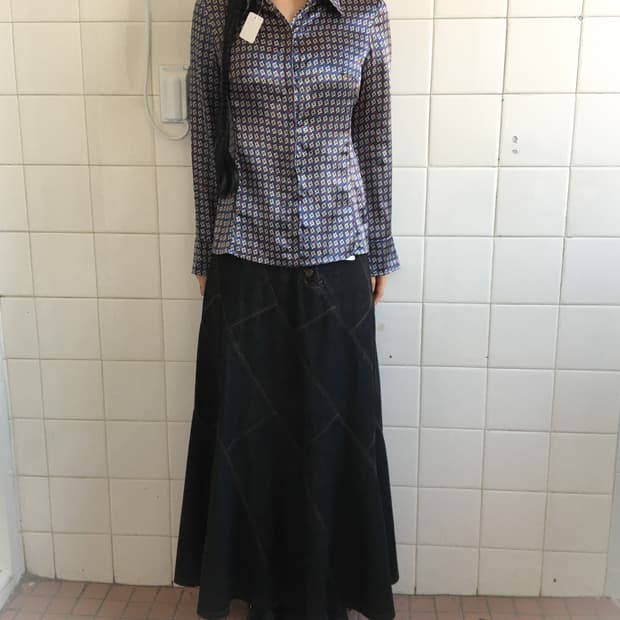 Pattern glossy shirt