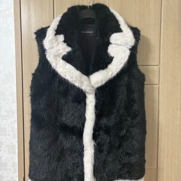 엠포리오 아르마니 퍼 자켓