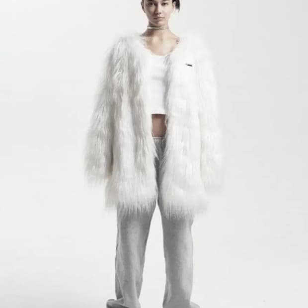 오도어 퍼자켓 화이트