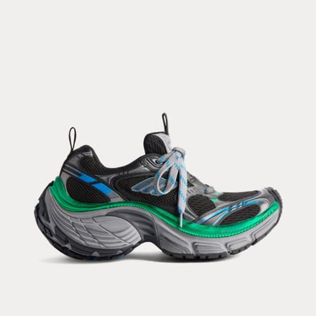 발렌시아가 10xl 런웨이