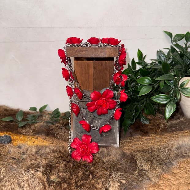 Red vintage rose chain necklace/ belt