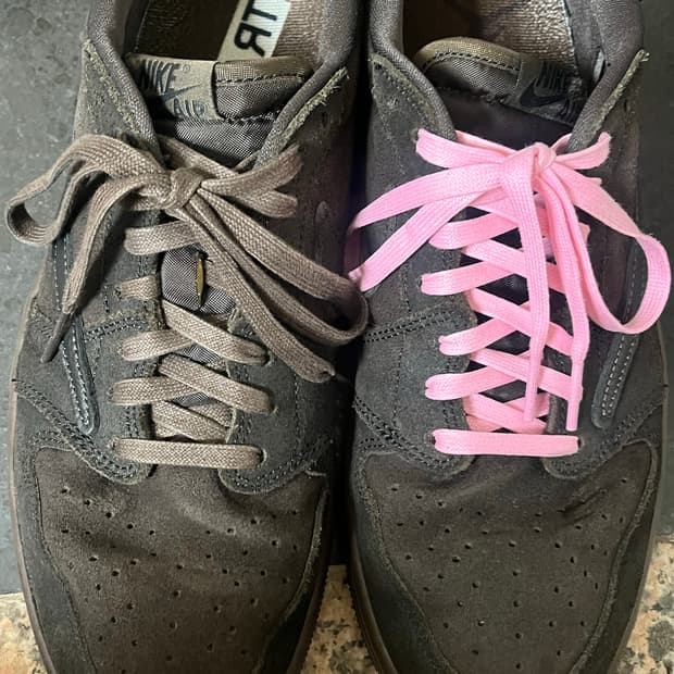 나이키 스캇로우 벨벳 다크모카 280