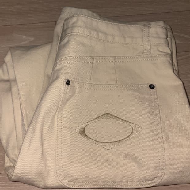 미스치프 롬버스 슬로치 진 크림