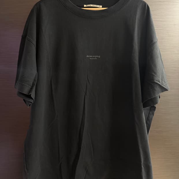 아크네 스튜디오 티셔츠 XL
