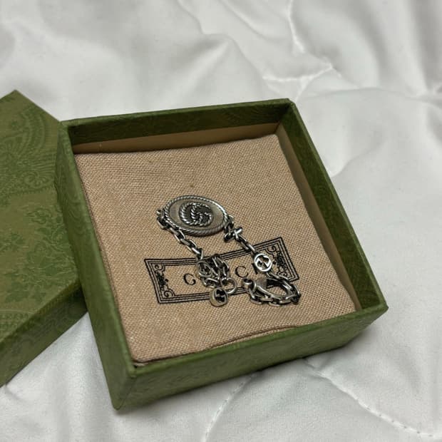 구찌 실버 더블 GG 팔찌