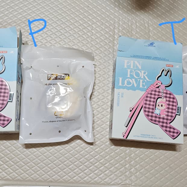 팝마트 라부부 이니셜키링 