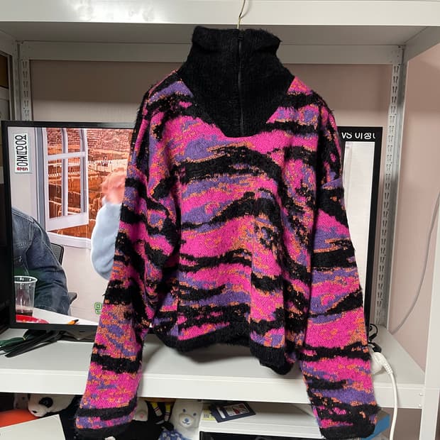 ERL 쿼터집업니트