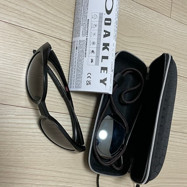 오클리 아이자켓 리덕스