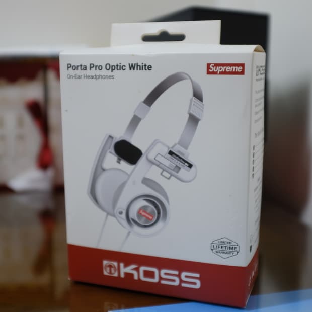 슈프림 koss porta pro