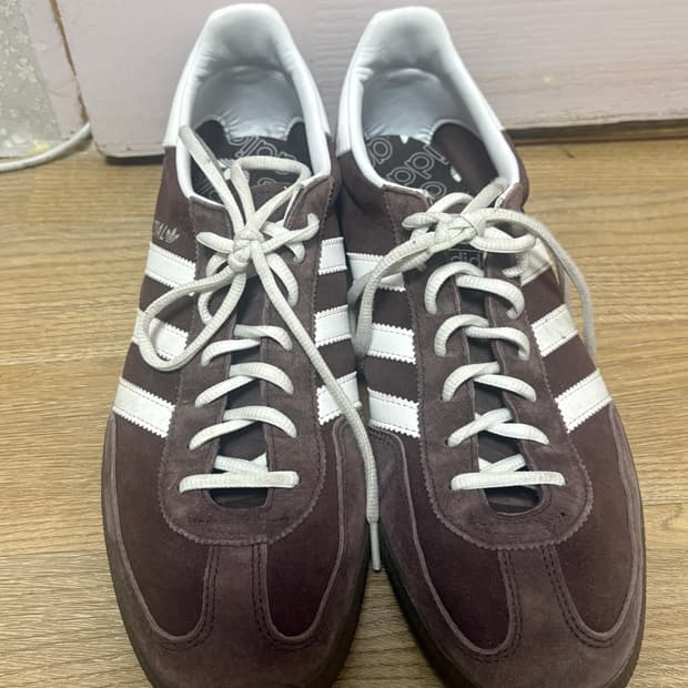 아디다스 스페지알 브라운 300