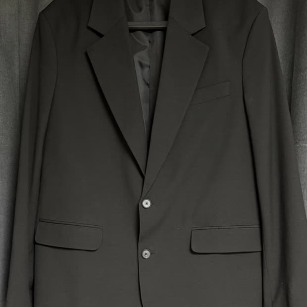 ZARA 블랙 블레이저 EUR48 새 제품 네고 가능합니다! Ok