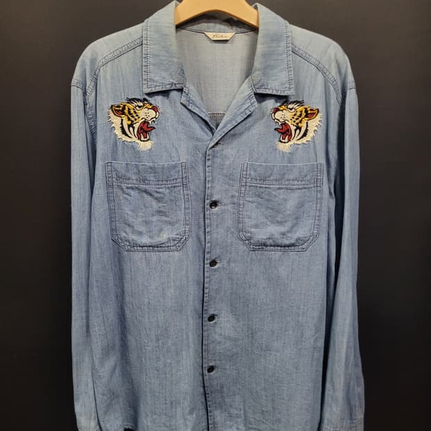 Blistarm 타이거 자수 오버핏 빈티지 데님 셔츠