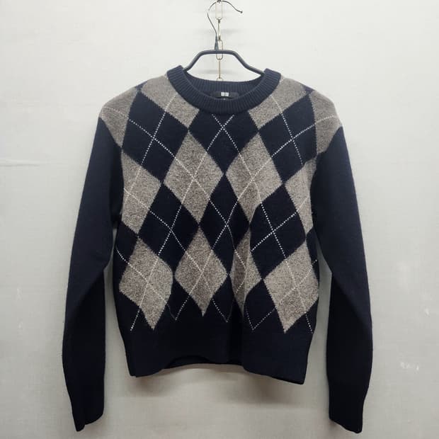 유니클로 아가일 패턴 니트 M