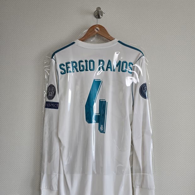 17-18 레알마드리드 홈 긴팔 유니폼 세르히오 라모스