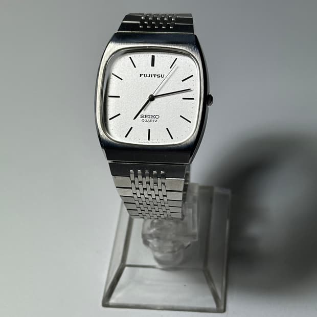 SEIKO quartz fujitsu