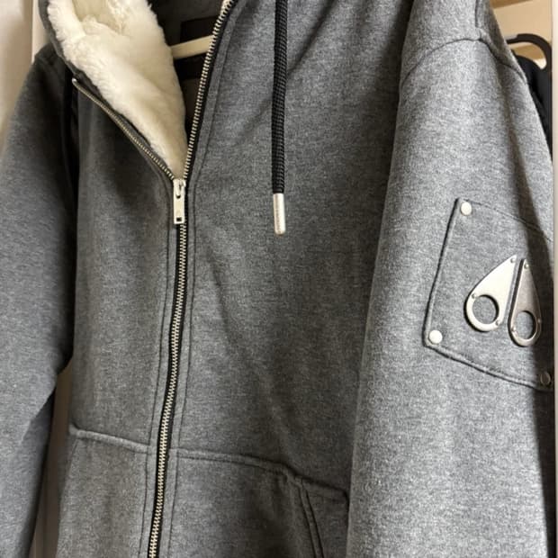 무스너클 버니스웨터(차콜)