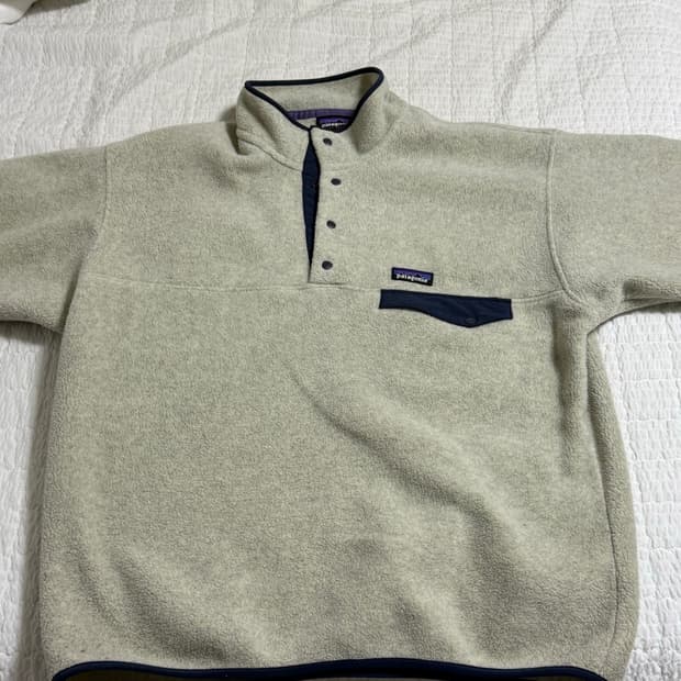 파타고니아 신칠라 오트밀 L 25년도 1월 구매