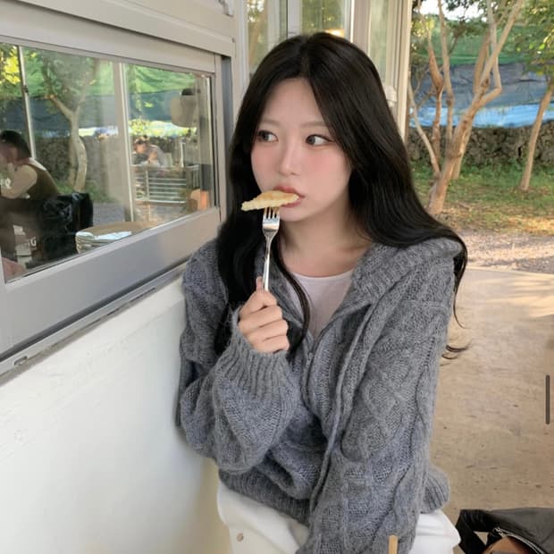 (새상품)리브아워 billy hood zip-up