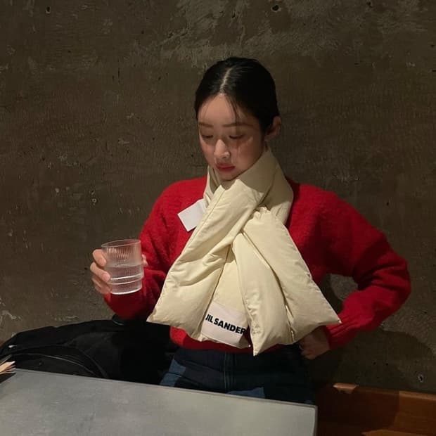 질샌더 머플러 아이보리 크림컬러 정품 새제품 선물용 추천