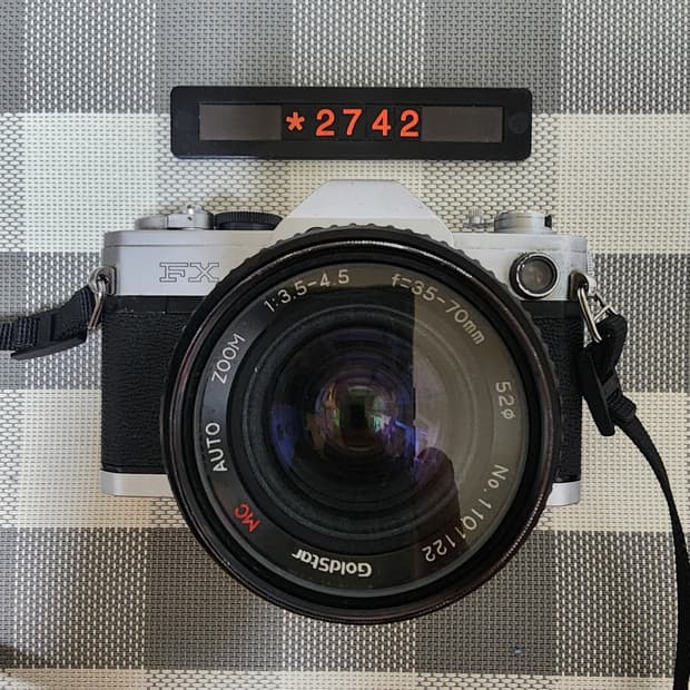 캐논 FX 필름카메라 35-70mm 줌렌즈 장착