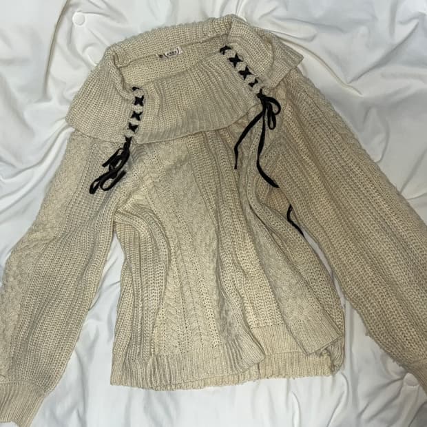 엑시즈팜 모리걸 꽈베기 리본 니트