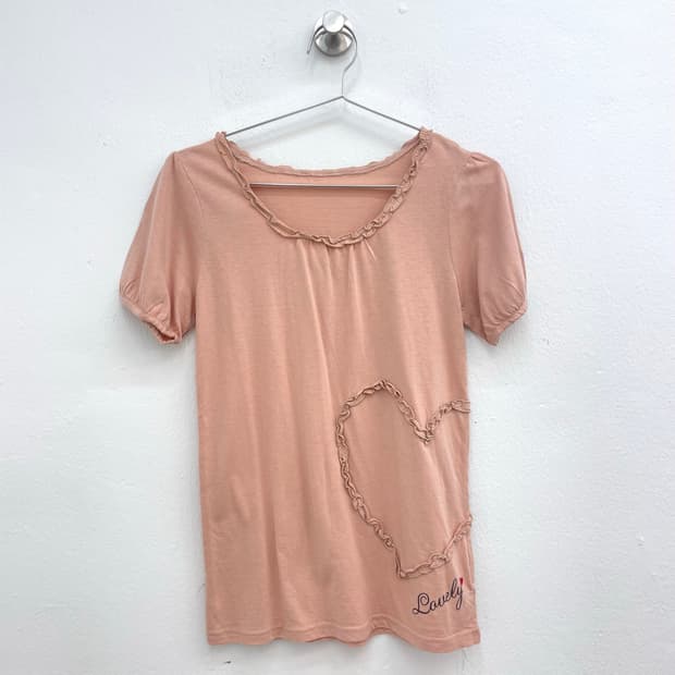 Pink heart T