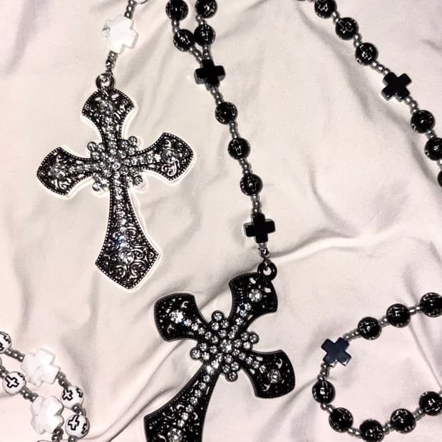 Cross bead  rosary necklace (Black)