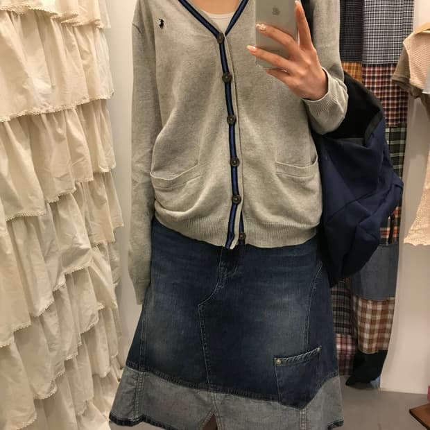 폴로 그레이 라인포인트 가디건