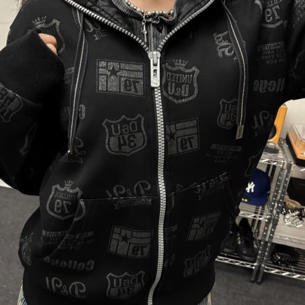 올드 빈티지 패턴 퀼팅 도톰 후드집업 블랙