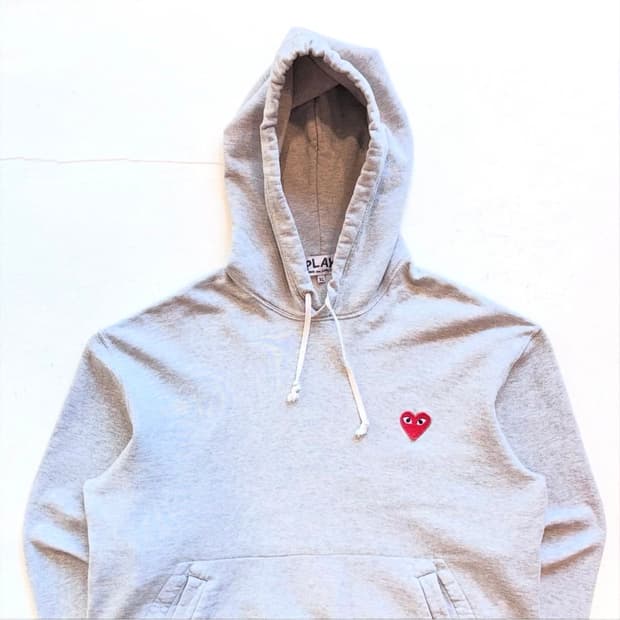꼼데가르송 하트 와펜 후드스웻