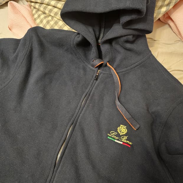 로로피아나 홀시 후드 집업