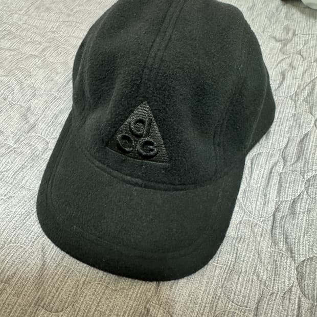 나이키 ACG AW84 플리스 캡 블랙 BV1050-010