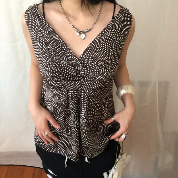 dot sleeveless top