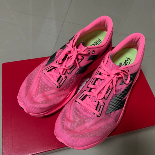 뉴발란스 퓨어셀 레벨 v4 울트라 핑크 블랙 - D 스탠다드