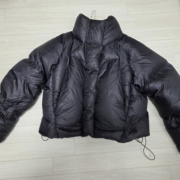 엔타이어스튜디오 패딩