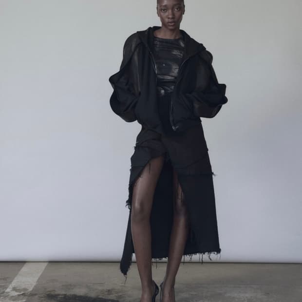 카르넷아카이브 HORSESHOE CRAB ZIP-UP HOODIE