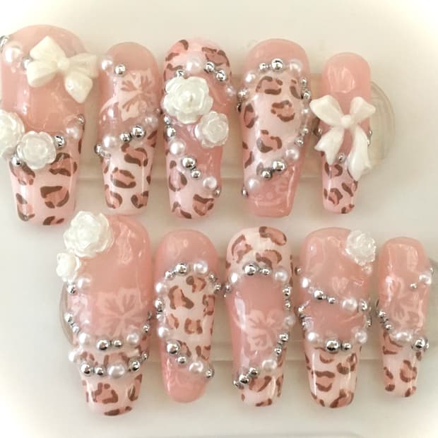 수제 네일  ໒꒰՞ ܸ. .ܸ՞꒱ა